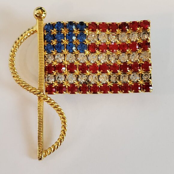 Vintage USA American Flag Brooch Pin Intricate Enamel Rhinestones Gold Tone - Picture 5 of 7